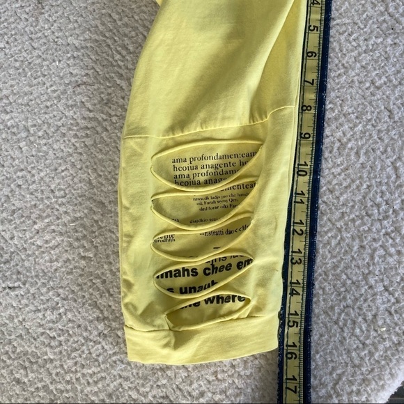 Matching Oversized Embroidered Elephant Shirt & Capris Leggings Yellow Large - Picture 12 of 15